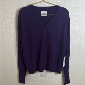 Stitches + Stripes-Purple (eggpant) V-Neck Sweater Classic Knit- Small